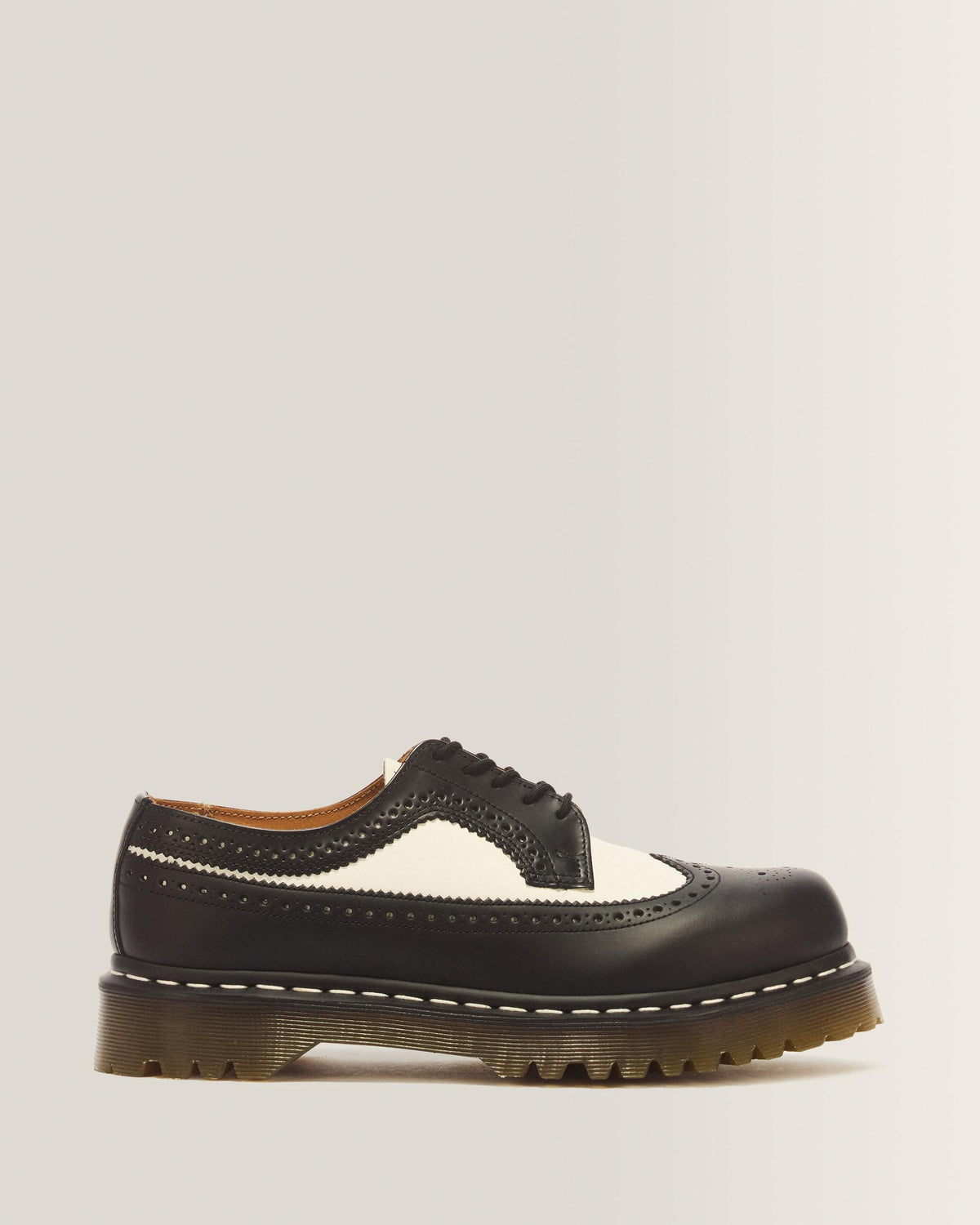 3989 Bex Smooth Leather Brogue Shoes - Black