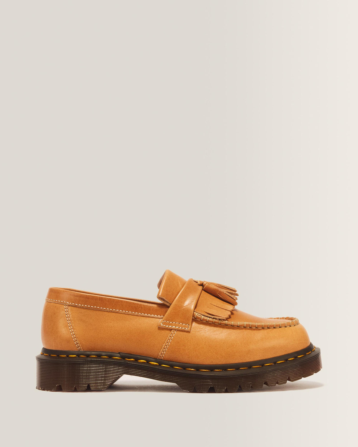 Adrian Tassel Loafer Veg Tan Luxe